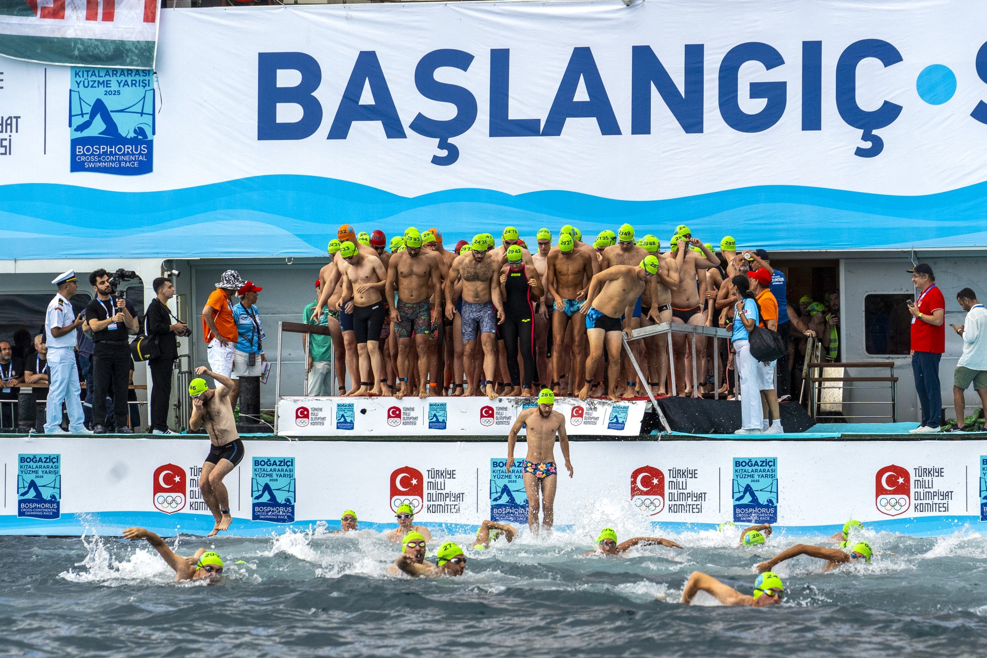 Kichkina qizlar jinsiy aloqa qilishni xohlashdi