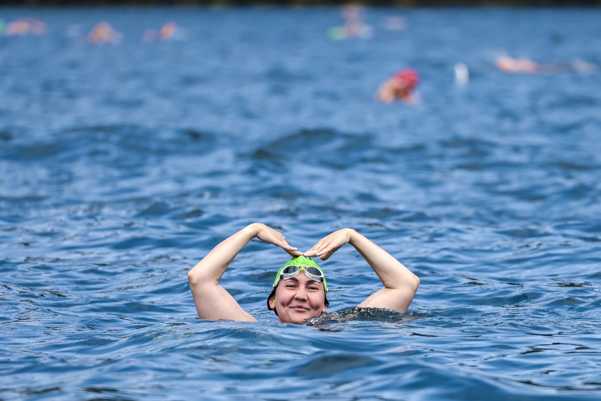 Pantiesdagi qizlarning fotosuratlari