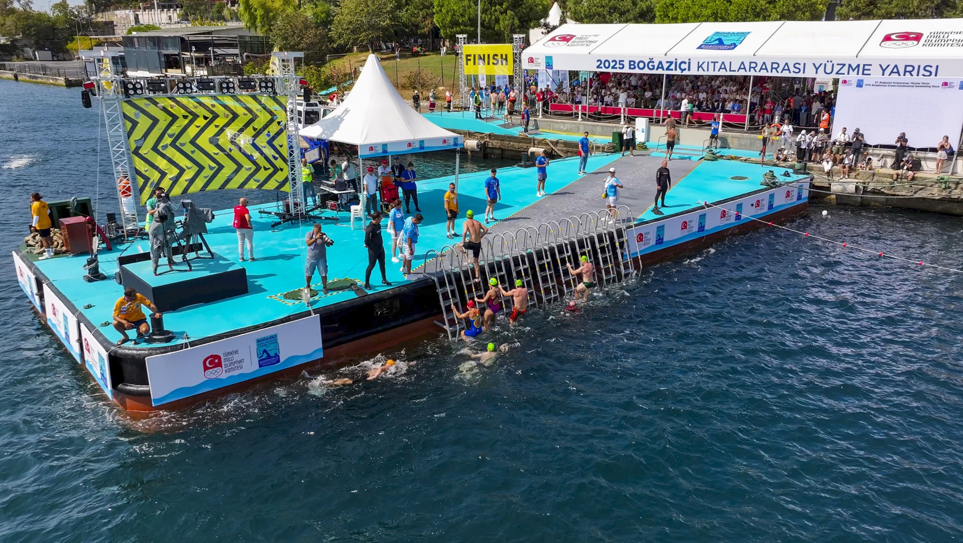 Mishel Mercierga oxshash porno aktrisa